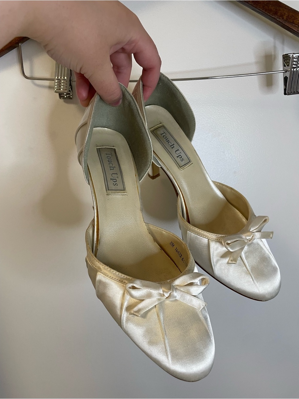 Touch Ups vintage ivory satin d'Orsay bridal heels size 8